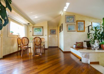 SALA - Attico PIAZZA MALVEZZI
 
23, Desenzano del Garda - foto 9