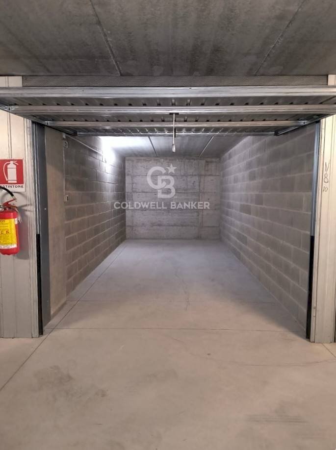 BOX - Box LUNGOLAGO CESARE BETTISTI
 
59, Desenzano del Garda - foto 1