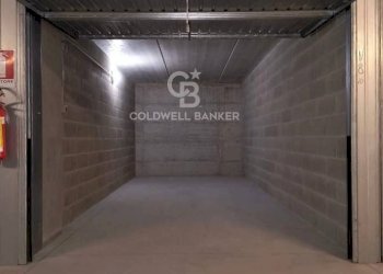 BOX - Box LUNGOLAGO CESARE BETTISTI
 
59, Desenzano del Garda - foto 5