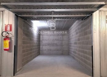 BOX - Box LUNGOLAGO CESARE BETTISTI
 
59, Desenzano del Garda - foto 6