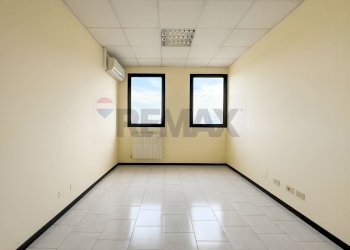 Stanza vuota - Shed VIA DELL'INDUSTRIA
67, Reggio nell'Emilia - photo 9