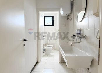 Bagno - Shed VIA DELL'INDUSTRIA
67, Reggio nell'Emilia - photo 11