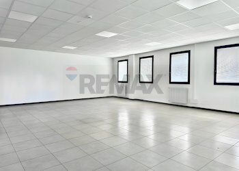 Stanza vuota - Shed VIA DELL'INDUSTRIA
67, Reggio nell'Emilia - photo 16