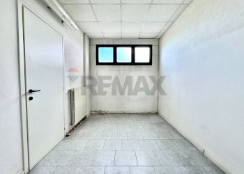Stanza vuota - Shed VIA DELL'INDUSTRIA
67, Reggio nell'Emilia - photo 34