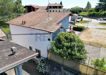 Casa all\'aperto - Attività Commerciale via Repubblica
4, Gattico-Veruno - foto 12