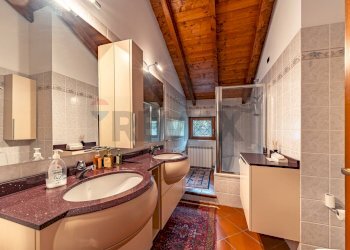 Bagno - Villa Via per Meina
 
11, Nebbiuno - foto 19