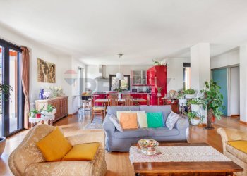 Sala da pranzo - Villa Via Cadorna
 
7, Lesa - photo 10