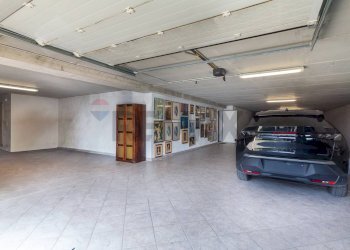 Parcheggio - Villa Via Cadorna
 
7, Lesa - photo 32