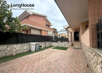 Foto 2 - Villa a Schiera via delle camelie
 
12, Guidonia Montecelio - foto 2