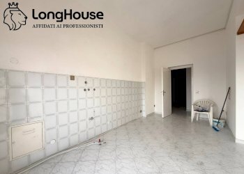 Foto 4 - Three-room apartment Via marcantonio d'aquino
 
12, Guidonia Montecelio - photo 4