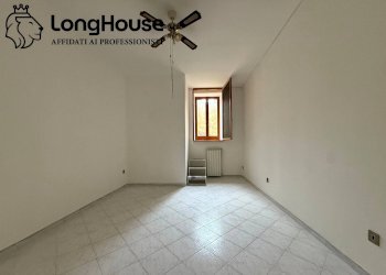 Foto 20 - Three-room apartment Via marcantonio d'aquino
 
12, Guidonia Montecelio - photo 20