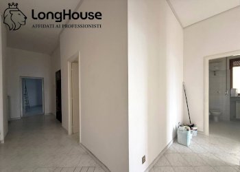 Foto 32 - Three-room apartment Via marcantonio d'aquino
 
12, Guidonia Montecelio - photo 32