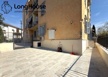 Foto 52 - Trilocale via fratelli cairoli
 
3, Guidonia Montecelio - foto 52