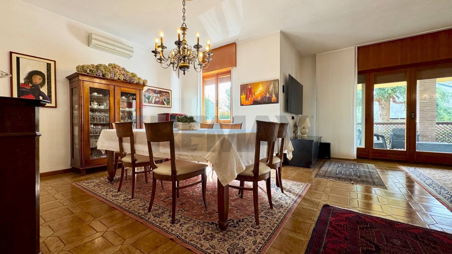 Sala da pranzo - Villa strada dei tigli
33, Campoformido - photo 2