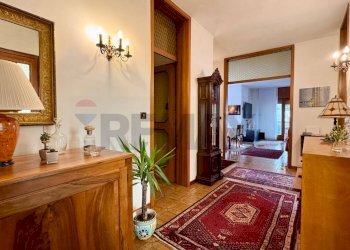 Hall / corridoio - Villa strada dei tigli
 
33, Campoformido - photo 3