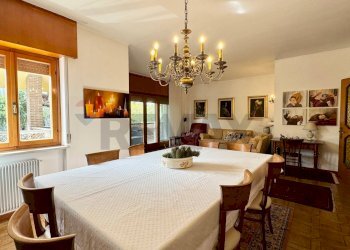 Sala da pranzo - Villa strada dei tigli
 
33, Campoformido - photo 7