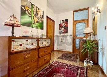 Hall / corridoio - Villa strada dei tigli
 
33, Campoformido - photo 10