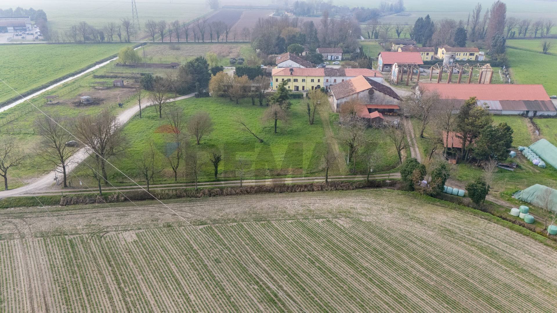 Vista delle montagne - Casa semi indipendente Strada Mantova
 
64, Marmirolo - foto 3