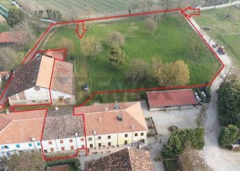 Posizione della mappa - Semi-detached house Strada Mantova
 
64, Marmirolo - photo 1