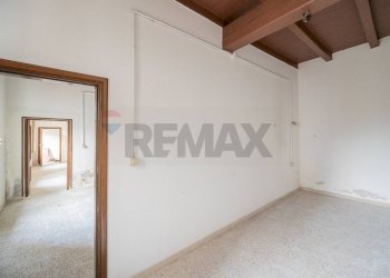 Stanza vuota - Semi-detached house Strada Mantova
 
64, Marmirolo - photo 15