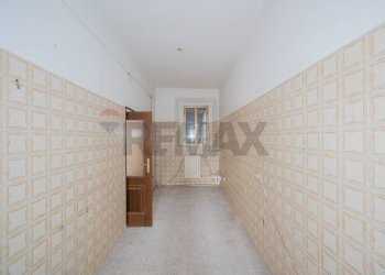 Hall / corridoio - Semi-detached house Strada Mantova
 
64, Marmirolo - photo 23