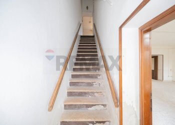 Scale - Semi-detached house Strada Mantova
 
64, Marmirolo - photo 26
