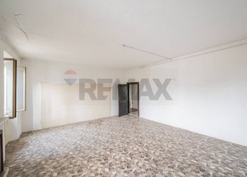 Stanza vuota - Semi-detached house Strada Mantova
 
64, Marmirolo - photo 34