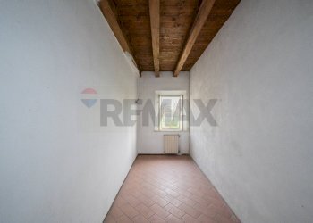 Stanza vuota - Semi-detached house Strada Mantova
 
64, Marmirolo - photo 36