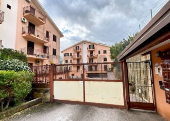 Edificio all\'aperto - Appartamento Via Walter Tobagi
 
10/A, Monreale - foto 1