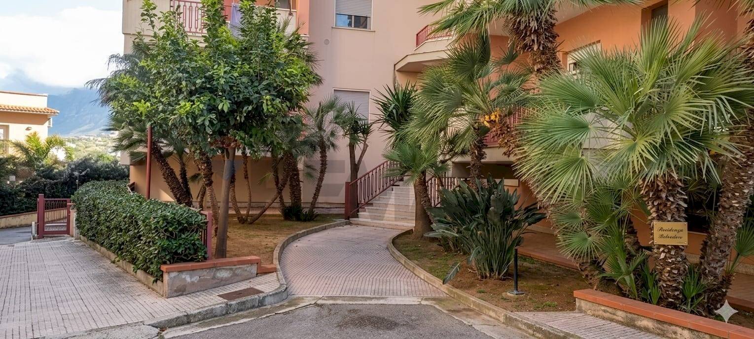 Edificio all\'aperto - Appartamento via antonello gagini
 
12, Trabia - foto 2