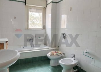 Bagno - Appartamento via antonello gagini
 
12, Trabia - foto 8