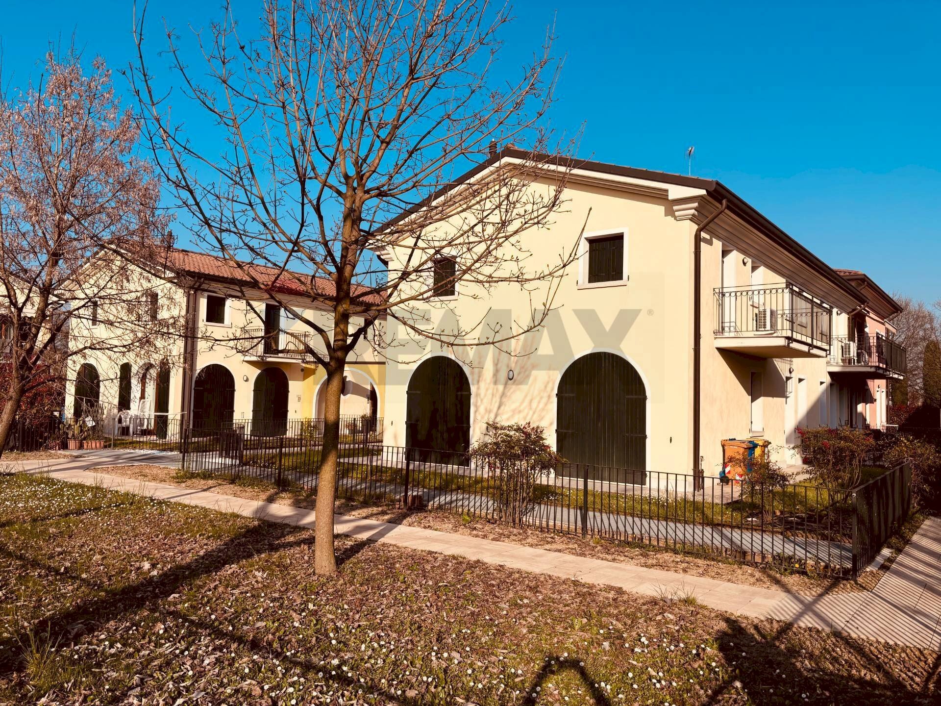 Edificio all\'aperto - Trilocale via S. Francesco
 
22D, Spresiano - foto 3