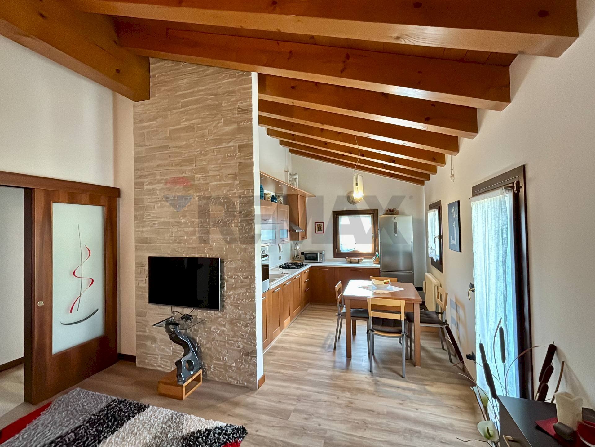Sala da pranzo - Three-room apartment via S. Francesco
 
22D, Spresiano - photo 1
