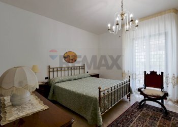 Camera / camera da letto - Casa indipendente Spadolini
 
23, Capurso - foto 15