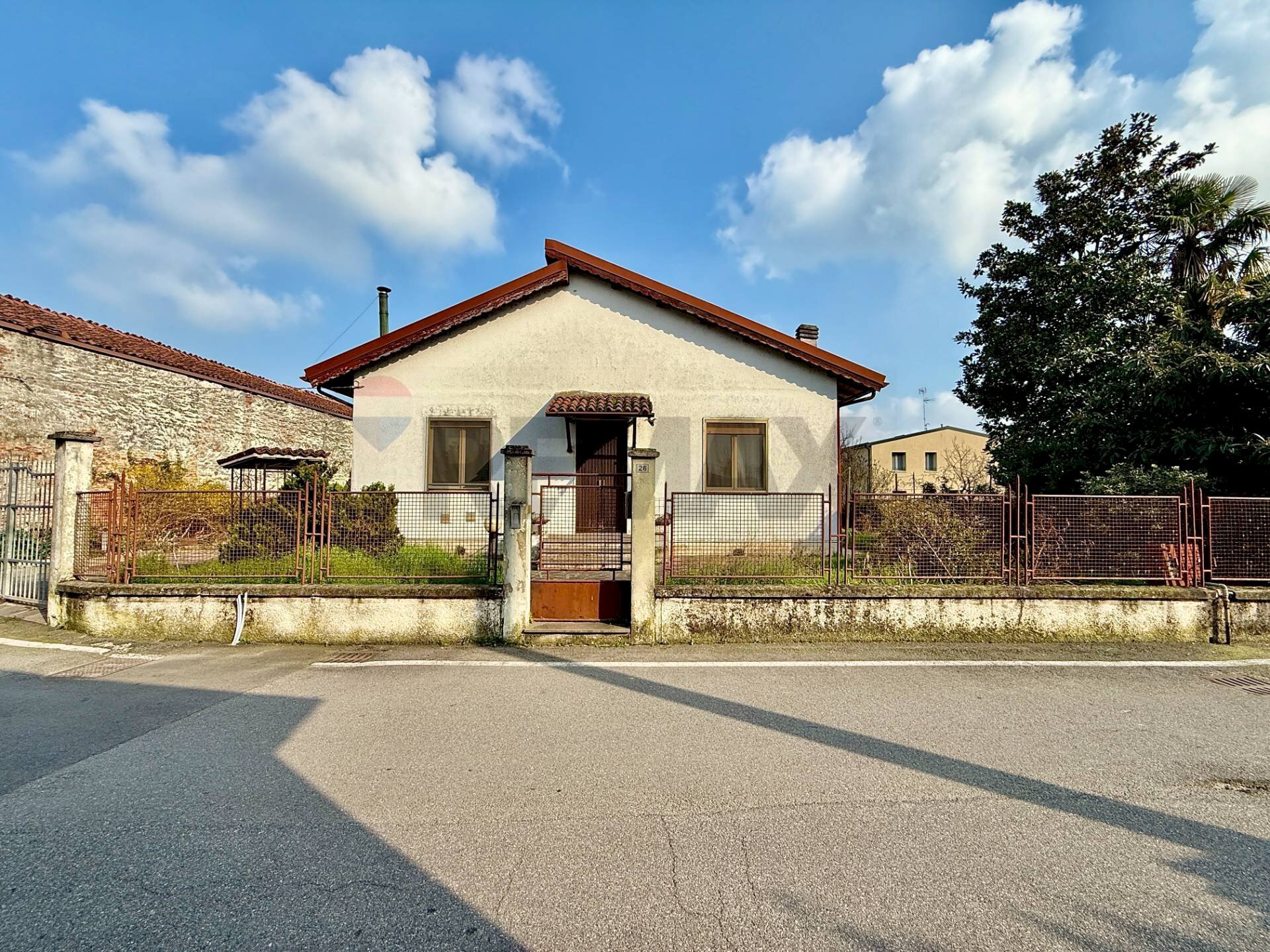 Casa all\'aperto - Casa indipendente Via Alessandro Manzoni
 
26, Corte de' Frati - foto 2