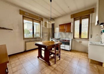 Cucina - Casa indipendente Via Alessandro Manzoni
 
26, Corte de' Frati - foto 6