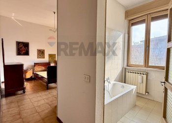 Hall / corridoio - Casa indipendente Via Alessandro Manzoni
 
26, Corte de' Frati - foto 18