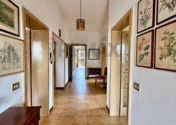 Hall / corridoio - Casa indipendente Via Alessandro Manzoni
 
26, Corte de' Frati - foto 23