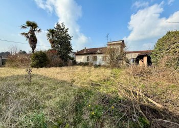Giardino - Casa indipendente Via Alessandro Manzoni
 
26, Corte de' Frati - foto 31