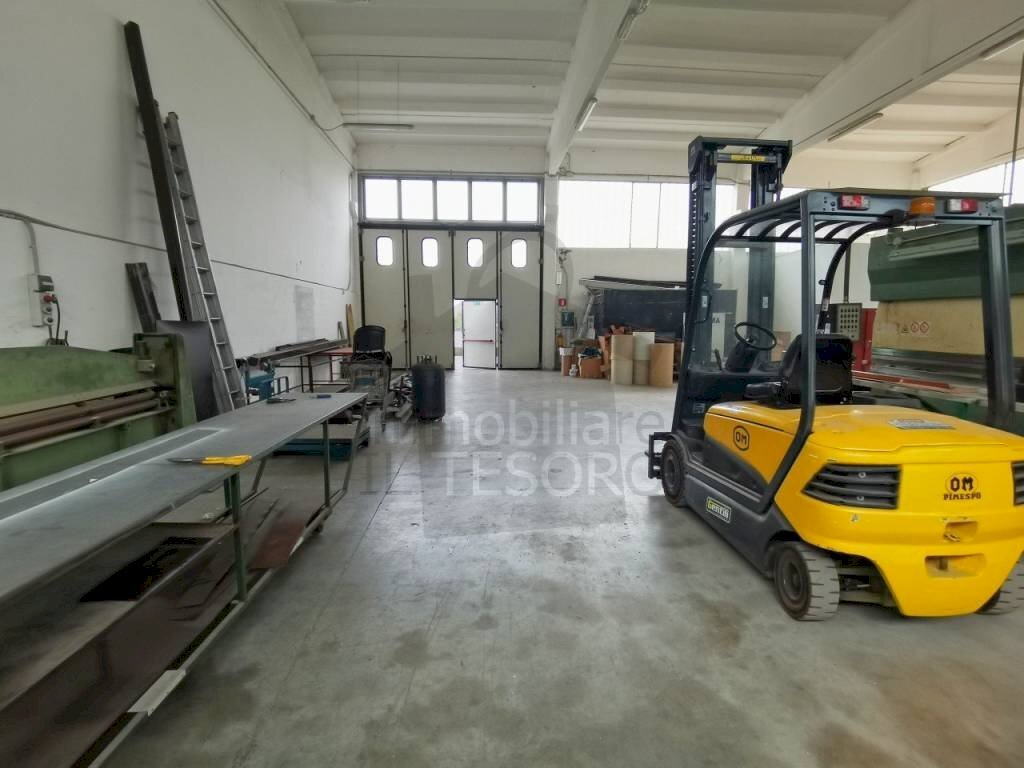 Interno non residenziale - Shed via dell'Artigianato, Verucchio - photo 2