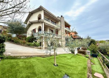 Foto 1 - Villa Via Degli Olivi
 
snc, Pozzolengo - photo 1