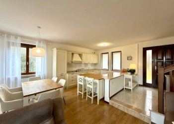 Foto 10 - Villa Via Degli Olivi
 
snc, Pozzolengo - photo 10