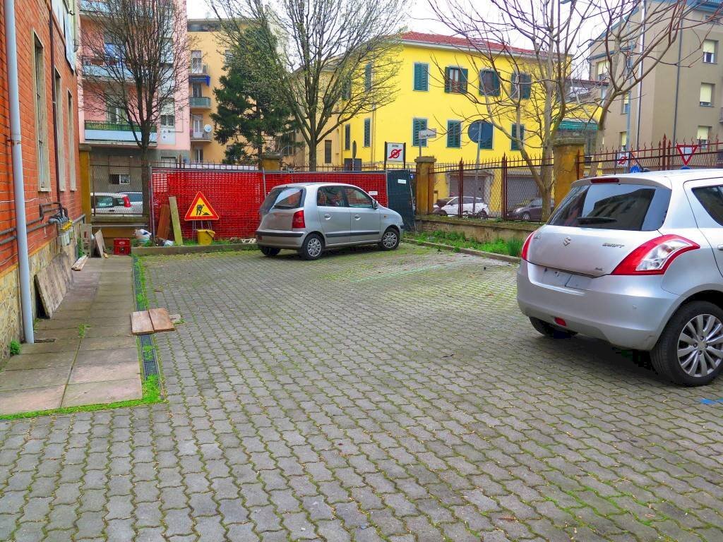 Cortile interno - Box viale Piacenza, 45, Parma (zona Pablo) - foto 3