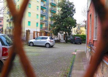 Cortile interno - Box viale Piacenza, 45, Parma (neighborhood Pablo) - photo 7