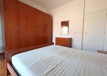 Camera da letto - Trilocale via Ferdinando Bernini, 4/1, Parma - foto 10