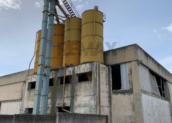 Edificio all\'aperto - Capannone via Torrione
SNC, Puglianello - foto 1