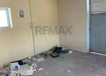 Stanza vuota - Capannone via Torrione
SNC, Puglianello - foto 28