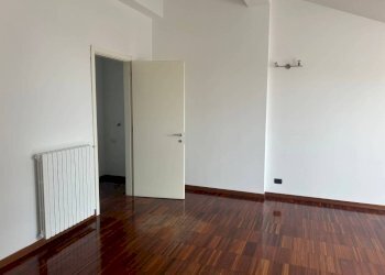 Camera da letto - Attico via Bernardino Luini, Varese - foto 8