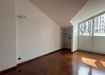 Camera da letto - Attico via Bernardino Luini, Varese - foto 9