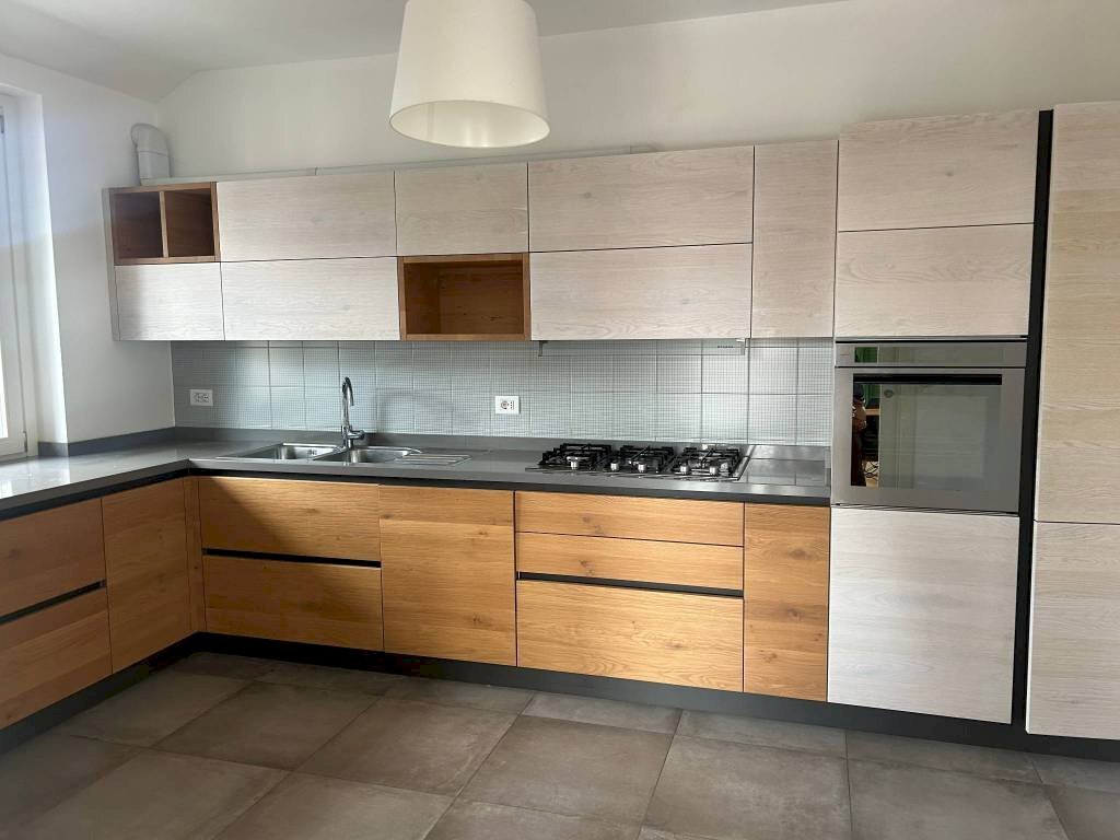 Cucina - Attic via Guglielmo Marconi, Gazzada Schianno - photo 3